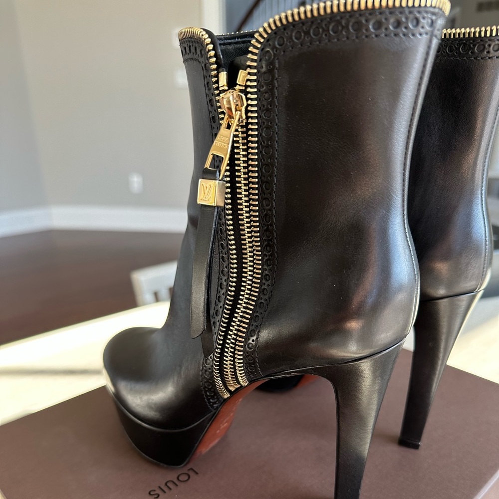Louis Vuitton Platform Boots - Picture 7 of 8